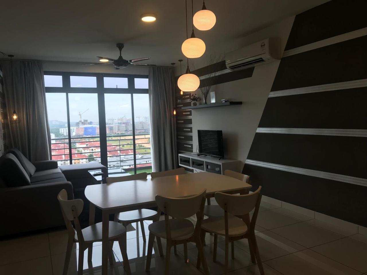 1Tebrau Premium Suites By 12Stay Johor Bahru Ngoại thất bức ảnh